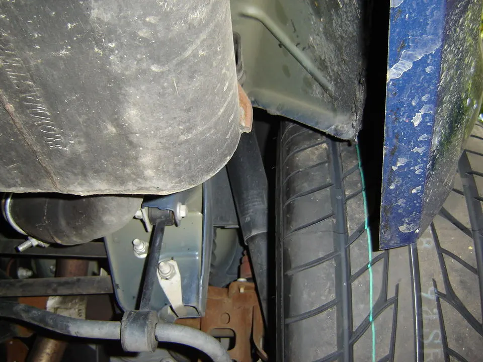 undersideofshockfromrear01.webp