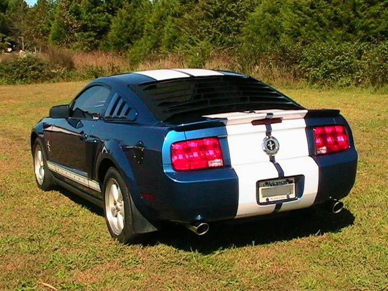 v6vin-albums-garage-maria-picture24040-new-1.webp