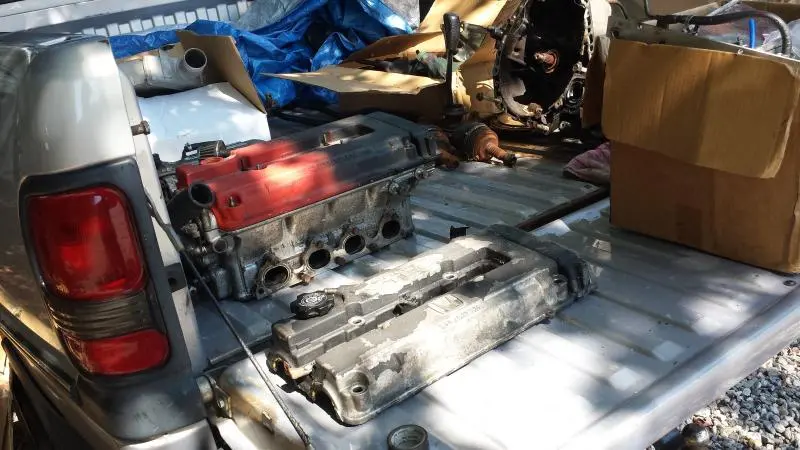 valvecovers_zpsb8daf1b0.webp