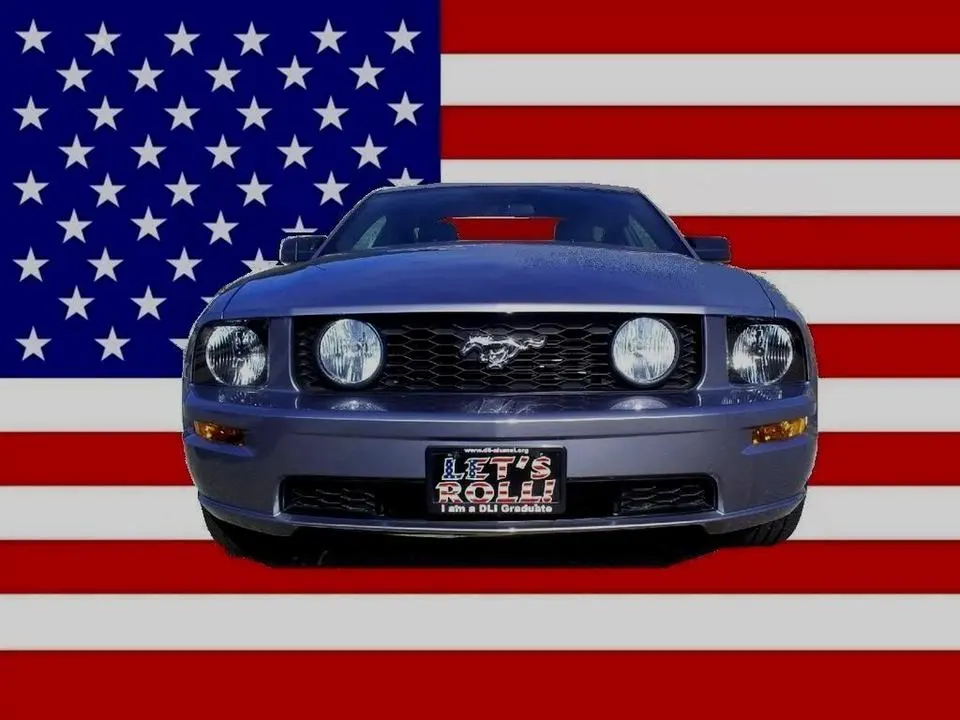 wallpaperMustang_GT_on_American_Fla.webp