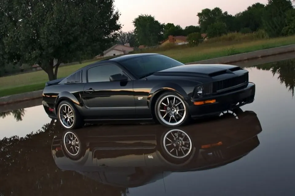 water_reflection_hdr.webp