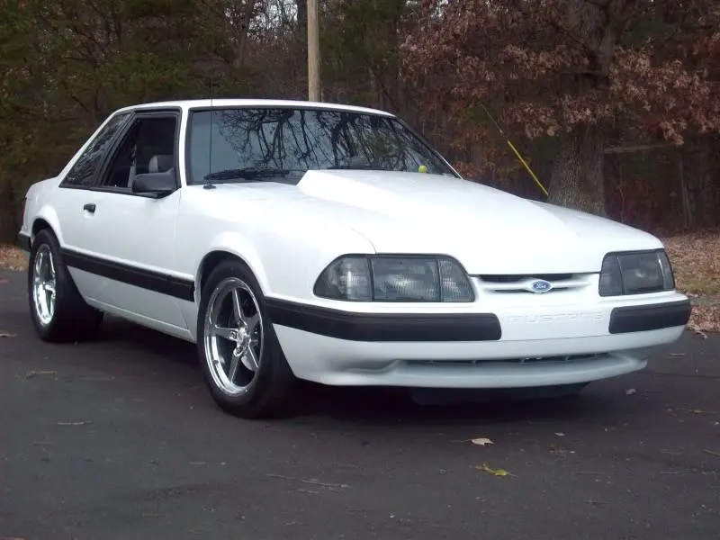whitecoupeweld011.webp