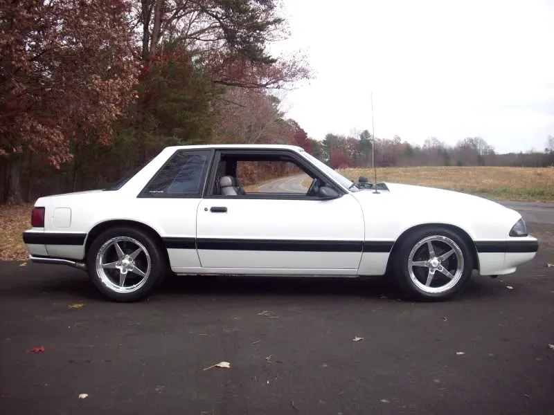 whitecoupeweld015.webp