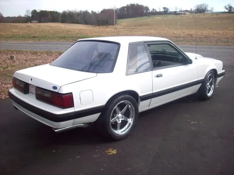 whitecoupeweld016.webp