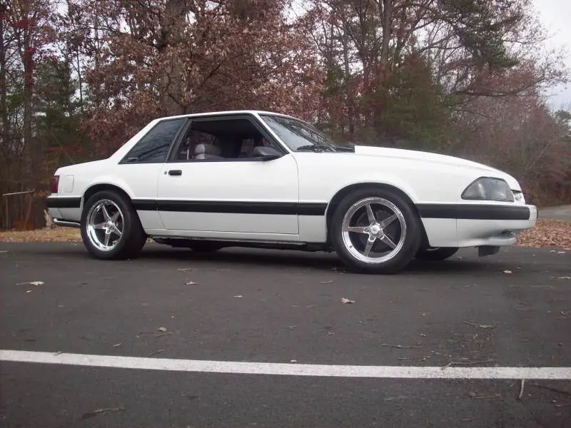 whitecoupeweld023.webp