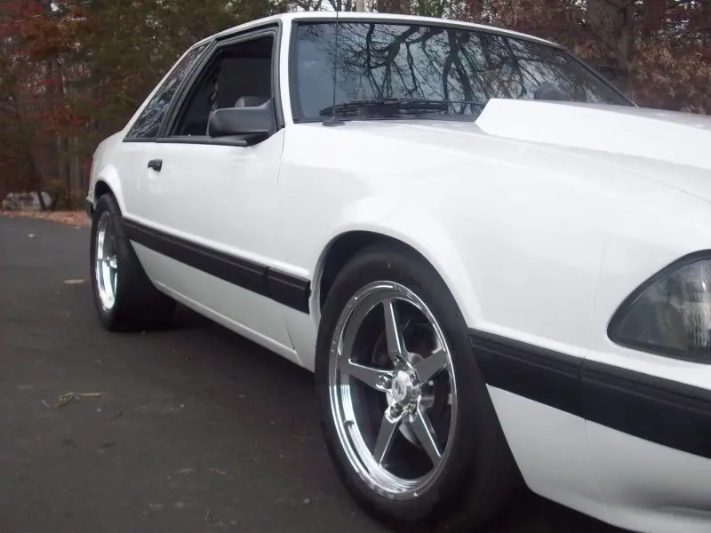 whitecoupeweld034.webp