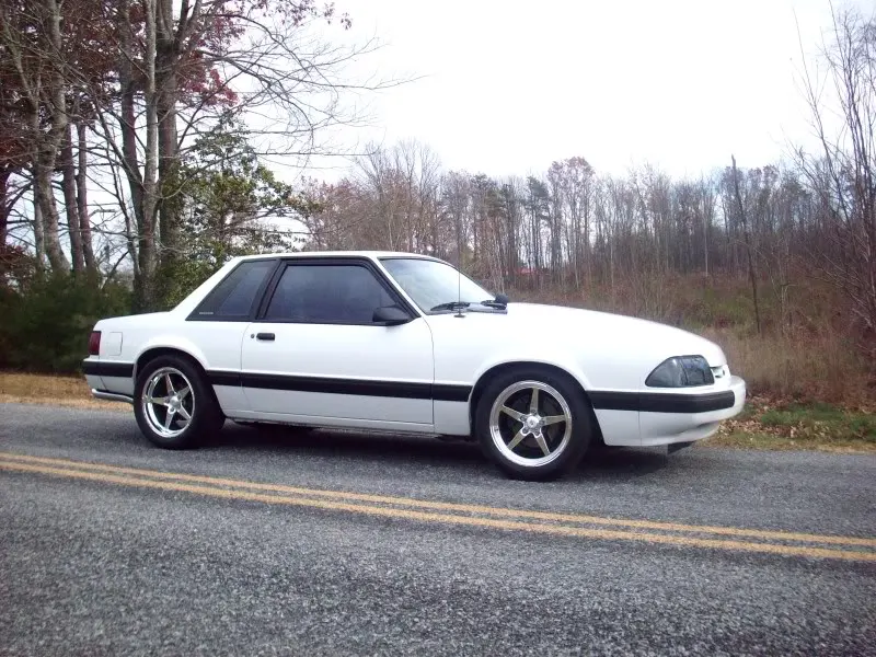 whitecoupeweld043.webp