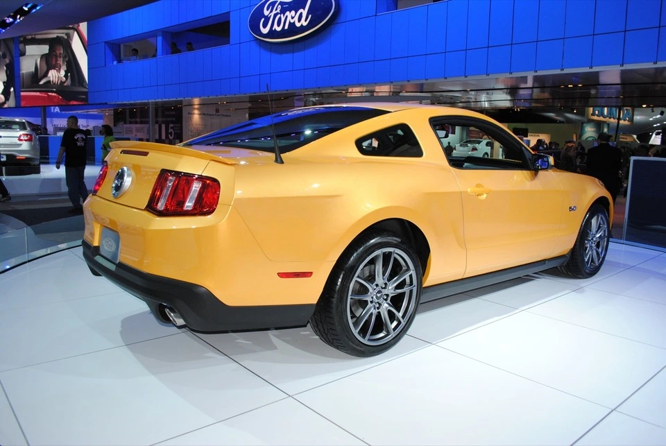 YellowBlaze-2011MustangGTcoupe-2.webp