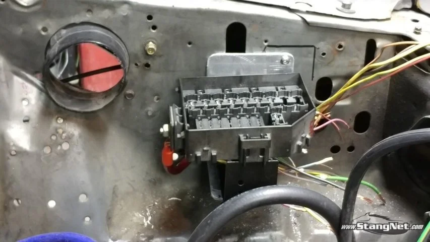 Fuse and relay center