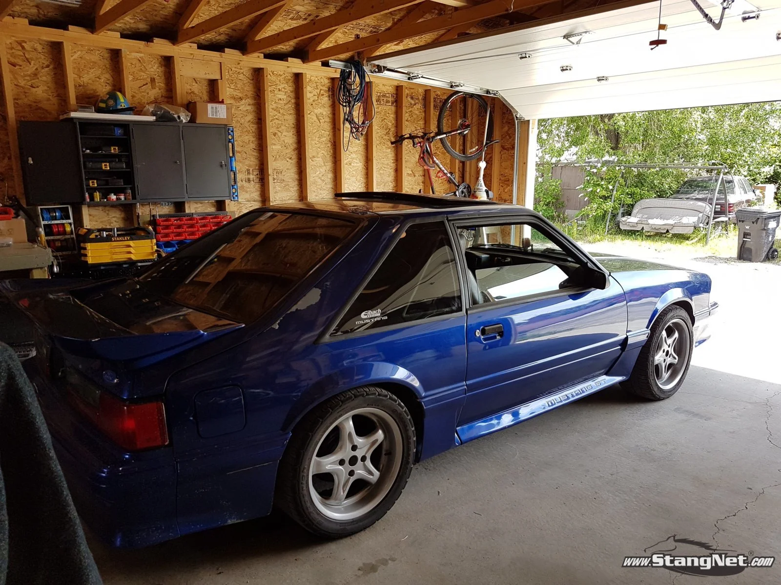 GARAGE