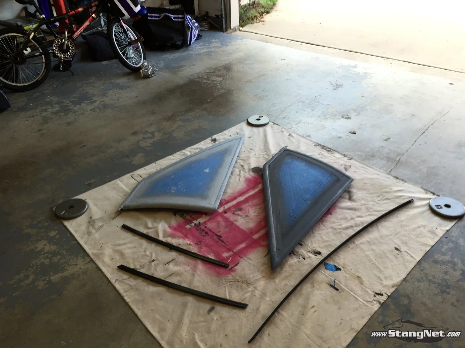 Misc parts being primed and painted